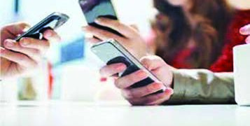 Centre asks states, UTs to allow hospitalised COVID-19 patients use smartphones, tablets to interact with kin