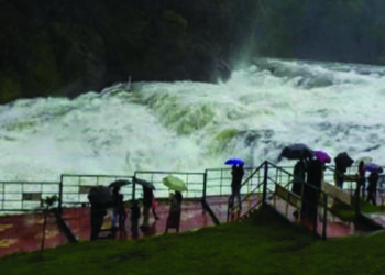 Rain with thunderstorm shatters Valparai in Coimbatore district; Over 200 people evacuated in neighbouring Nilgiris, says TN Govt
