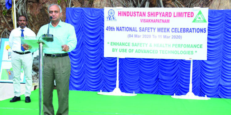 Kin of victims in AP crane mishap to get Rs 50 lakh ex-gratia