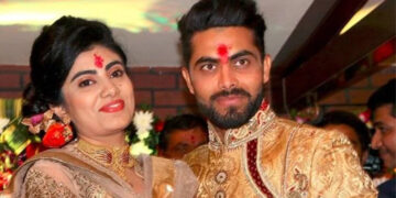 Cricketer Jadeja’s wife caught without mask, argues with police in Rajkot