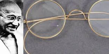 Spectacles believed to be worn by Gandhi set auction record in UK