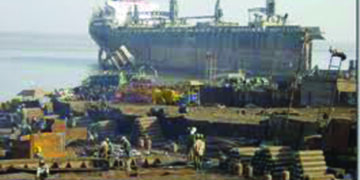 Gujarat govt all set to restart ship-breaking yard at Sachana
