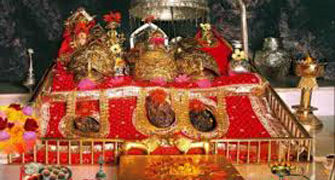 Devotees start thronging Vaishno Devi Shrine as authorities reopen religious places in J-K