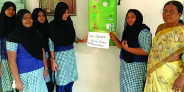 Students of classes from 10 to 12 can come to schools from Oct 1 on voluntary basis: TN Government