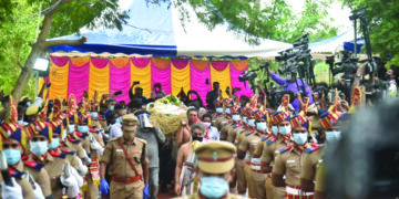 “Paadum Nila” S P Balasubrahmanyam laid to rest with state honours