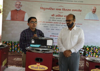 Atmanirbhar: HM Amit Shah distributes 200 electric potter wheels to 200 families in Ahmedabad, Gandhinagar