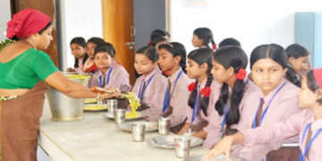 Monsoon Session: CAG finds deficiencies in Gujarat mid-day meal implementation