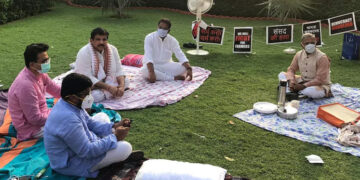 Chai pe charchha: RS dy chairman brings tea for protesting MPs, told he was in the wrong for not following Parliamentary rules