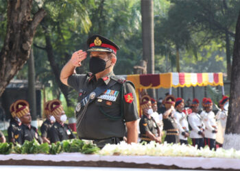 74th Infantry Day: Major Gen Navneet Kumar lays wreath at National War Memorial in Pune