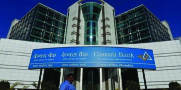Govt Extends Tenure of 3 Executive Directors of IOB, Canara Bank