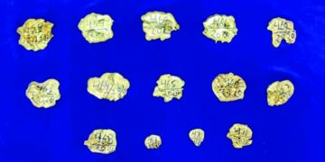 Gold worth Rs 2.16 cr seized from air passengers; 3 held