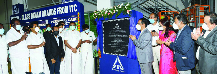 Tamil Nadu, a favourite destination of foreign investors, says CM; unveils “jallikattu” statue