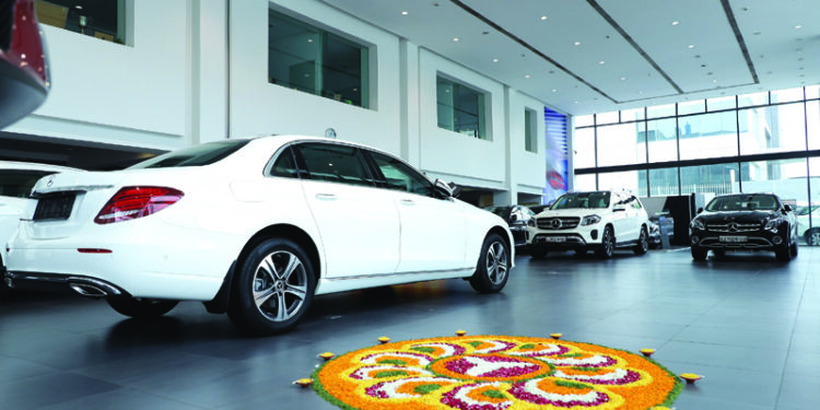 Mercedes-Benz delivers a record 550 new cars during Navratri & Dussehra; drives in a robust festive season