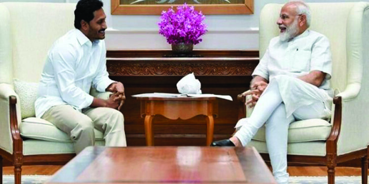 Andhra Pradesh CM meets Modi, discusses pending state issues