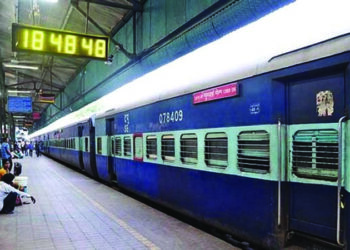 Rlys allows sale of cooked food at catering, vending units on platforms as takeaway