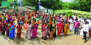 Manusmriti row escalates into slugfest between BJP and VCK in TN; Khushboo Sundar held
