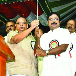 AMMK treasurer, former MLA Vetrivel dies of COVID-19