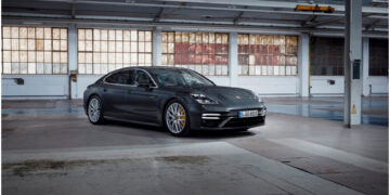 Porsche unveils powerful Panamera Turbo S E-Hybrid