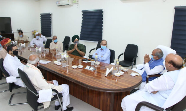 Govt allays fears of important farmer leaders on agri laws