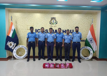 ICG recovers charas worth Rs 7 lakh off Jakhau port in Kutch