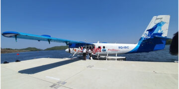 For smooth take-off of seaplanes, Marinetek constructs 2 concrete floating jetties in Gujarat