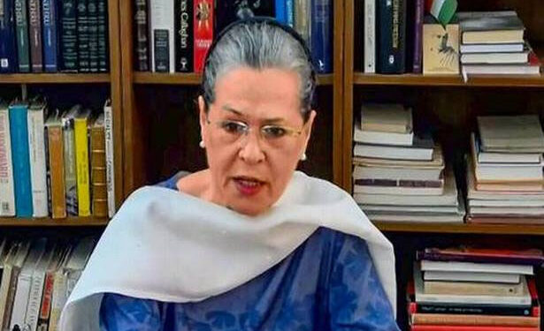 Cong prepares draft model law to annul central farm laws