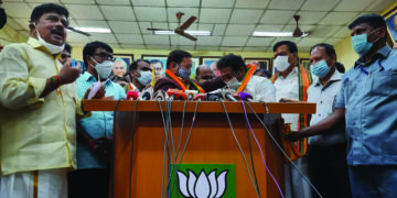 MNM general secretary Arunachalam ditches Kamal, joins BJP in the presence of Prakash Javadekar