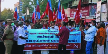 TN farmers protest, express solidarity to ryots’ day long across the state