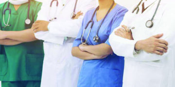 Members of IMA, TN Govt doctors assn stage protests
