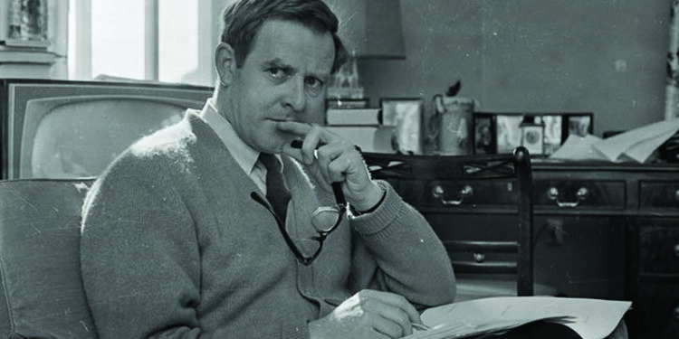 Spy-turned novelist of espionage John le Carre dies at 89