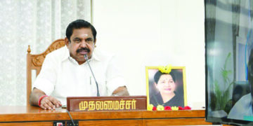 Amid new virus strain scare, TN CM appeals public to compulsorily wear face masks