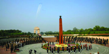 Prime Minister Narendra Modi Lights ‘Swarnim Vijay Mashaal’ to mark beginning of 50th Anniversary Year Celebrations of 1971 Indo-Pak War Victory