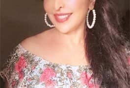 Philanthropist Aruna Sharma walks for Designer Archana Kochhar at Bombay Times Fashion Week 