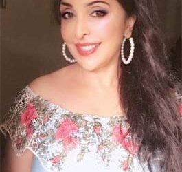 Philanthropist Aruna Sharma walks for Designer Archana Kochhar at Bombay Times Fashion Week 