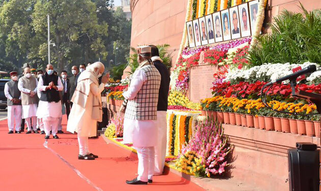 Vice-President, PM, Speaker, ministers pay tributes to Parliament attack heroes