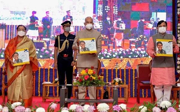 President visits beach, fort; inaugurates light-sound show in Diu