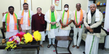‘Poll’vault: Former Puducherry Congress chief A Namassivayam, Theeppainthan join BJP