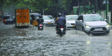 Heavy rains lash Chennai, surplus from Chembarambakkam Reservoir released