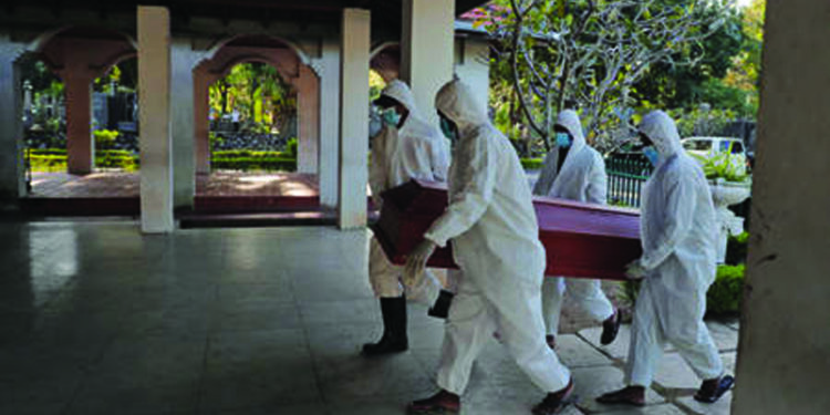 S African Hindu priests accused of ”overcharging” for funerals of COVID victims