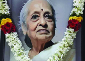 Doyen of cancer care, Dr Shanta cremated with “police honours”