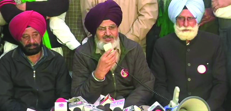 Farmer Leaders Caught a Man Who Says Plan Underway to Shoot 4 of them, Posing as Police and Beat Protesters