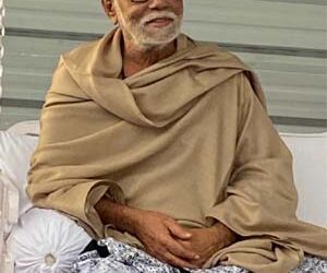 Morari Bapu holds 853rd Ram Katha, distributes Pongal gifts to needy at Dhanushkodi in Tamil Nadu