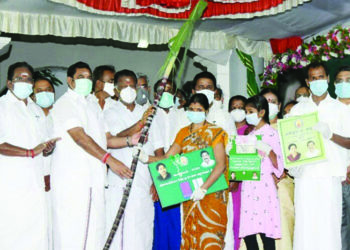 Distribution of Rs 2,500 “Pongal” cash assistance, plus free festival hamper begins across TN