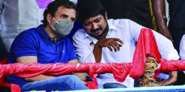 Rahul Gandhi watches Jallikattu in Tamil Nadu; says it’s a message to Centre