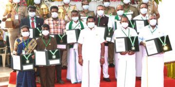 72nd Republic Day in TN: Chief Minister hands over Anna gallantry award for bravery to a teacher and loco pilot