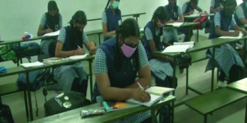 TN Schools reopened after nearly 10 months today, strictly followed Covid-19 protocol; Students’ turnout 85%, says Director of School Education