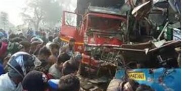 10 killed, dozen injured in bus-truck collision on Moradabad-Agra Highway