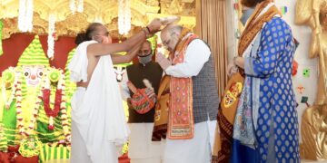 Amit Shah offers prayers at Shri Jagannath Temple in Ahmedabad