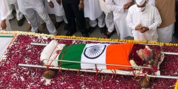 Congress leader and former Gujarat CM Madhavsinh Solanki cremated with full state honours