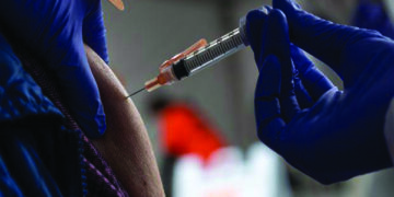Singapore monitors patients vaccinated against coronavirus